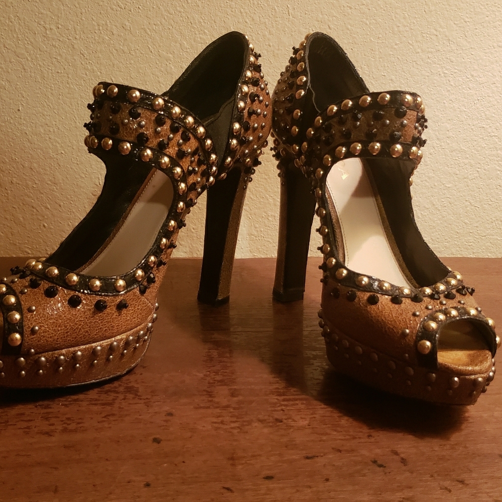 Leather Prada heels